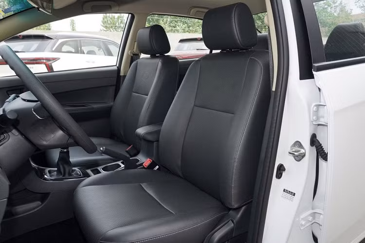 Trên phương diện máy móc, BYD F3 2020 có trang bị một động cơ xăng dung tích 1.5 lít, sản sinh 108 mã lực và 148 Nm mô-men xoắn cực đại.