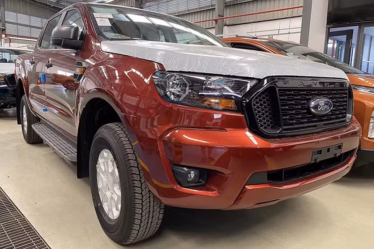 Ford Ranger vẫn đang tiếp tục giữ vững ngôi vị “Vua bán tải” tại thị trường Việt Nam.