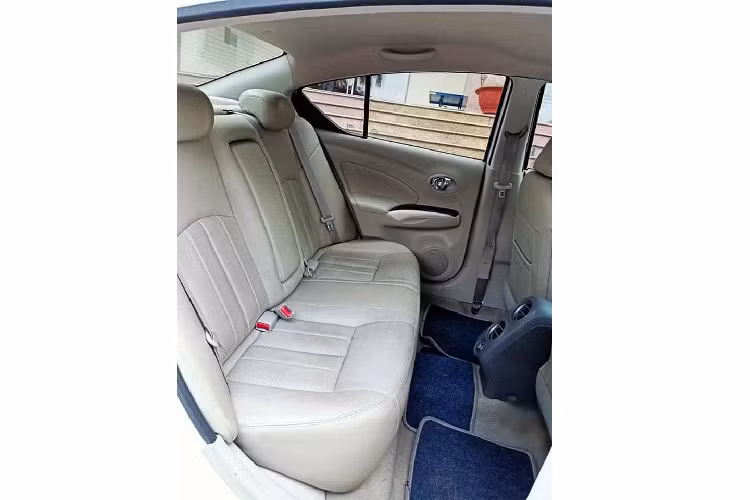 Dưới nắp ca-pô là động cơ 4 xi lanh thẳng hàng với dung tích 1,5 lít có công suất 99,3 mã lực tại vòng tua máy 6.000 vòng/phút, mô men xoắn cực đại 134 Nm tại 4.000 vòng/ phút. Phiên bản hộp số tự động sử dụng 4 cấp số.