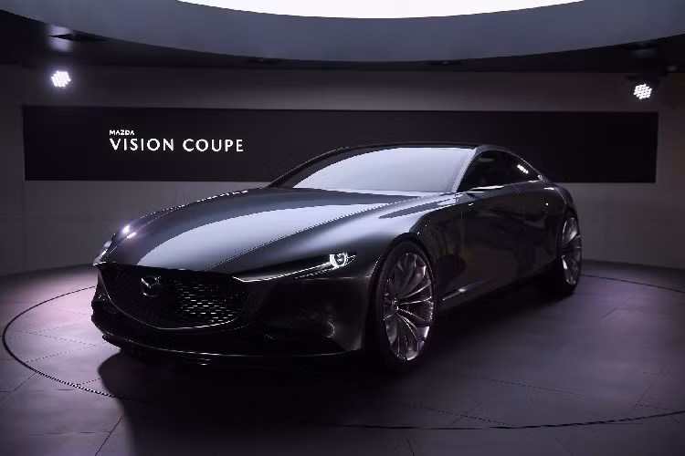Khi ra mắt vào năm 2017, Mẫu xe sedan Mazda6 phiên bản nâng cấp đã được thiết kế theo phong cách sang trọng hơn. Ở thế hệ mới, xu hướng thiết kế sang trọng của Mazda6 sẽ càng được thể hiện rõ ràng hơn.