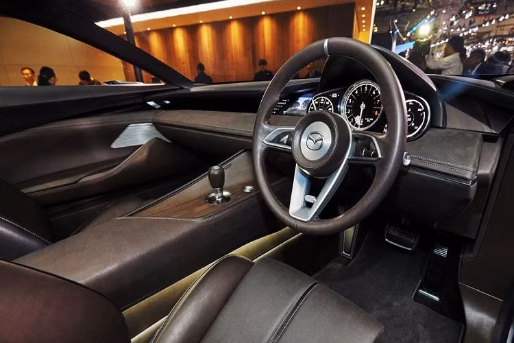 Về thiết kế, Mazda6 2023 hoàn toàn mới được cho là sẽ sở hữu ngoại hình giống Vision Coupe Concept đã chính thức trình làng trong triển lãm Tokyo 2017. Dù có tên Mazda Vision Coupe Concept nhưng mẫu xe này lại là sedan thể thao 4 cửa.