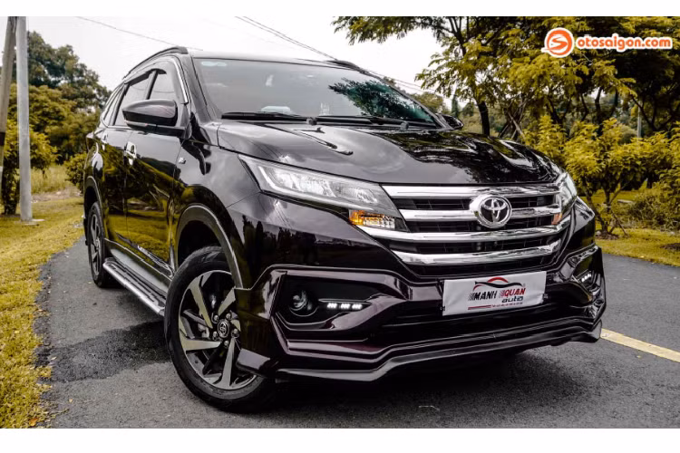 Tính tổng chi phí cho toàn bộ những trang bị kể trên khoảng hơn 150 triệu đồng, giúp cho chiếc xe trở lên thú vị và có cá tính hơn.