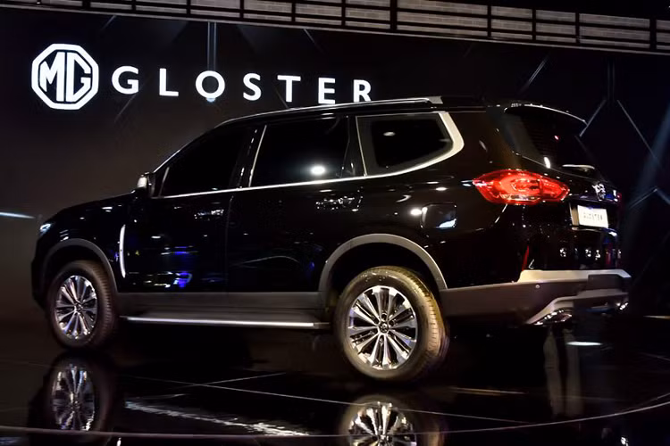 MG vẫn chưa công bố động cơ của Gloster, tuy nhiên mẫu xe này sẽ có 2 lựa chọn động cơ gồm: Xăng 4cyl 2.0L tăng áp cho công suất tối đa 224 mã lực và mô-men xoắn cực đại 360 Nm, kết hợp với hộp số sàn 6 cấp hoặc tự động 6 cấp.