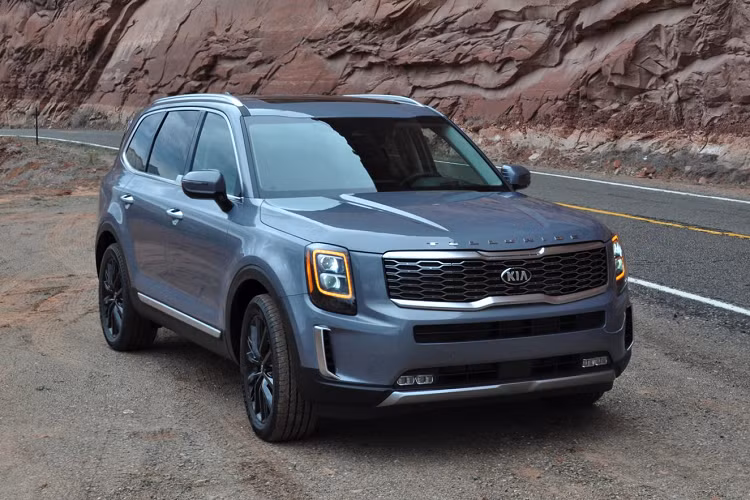 Do ảnh hưởng dịch COVID-19, ban tổ chức giải thưởng World Car Awards 2020 đã không thể làm lễ công bố danh sách những mẫu xe chiến thắng chung cuộc tại triển lãm New York Auto Show như thường lệ, mà phải thông qua hình thức online.