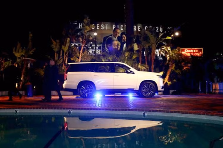 Theo kế hoạch, Escalade 2021 sẽ chính thức xuất hiện vào nửa cuối năm 2020, thông tin giá xe Cadillac Escalade 2021 vẫn chưa được tiết lộ.