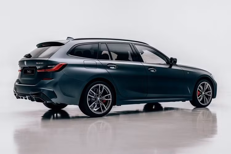 Cuối cùng, cũng giống những chiếc M340i xDrive Touring khác ở châu Âu, phiên bản First Edition được trang bị động cơ tăng áp 3.0L 6 xi-lanh thẳng hàng cho công suất 369 mã lực và mô-men xoắn cực đại 500Nm. Giá xe BMW M340i xDrive Touring First Edition hiện vẫn chưa được công bố.
