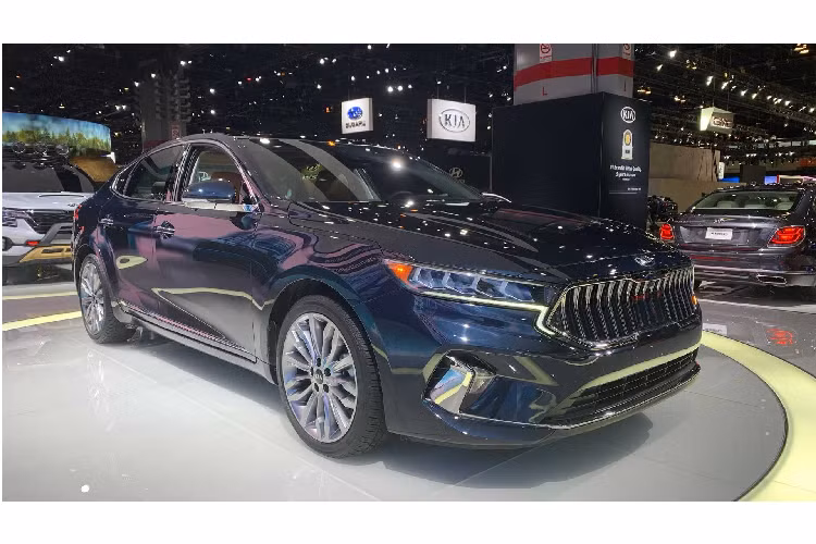 Khi doanh số của Toyota Avalon trong năm 2019 đã đạt 27.767 chiếc thì Kia Cadenza (Kia K7) vẫn "lẹt đẹt" ở mức đáng báo động 1.630 chiếc. Kể cả nếu so với Nissan Maxima thì Kia K7 thế hệ mới cũng không "có cửa".