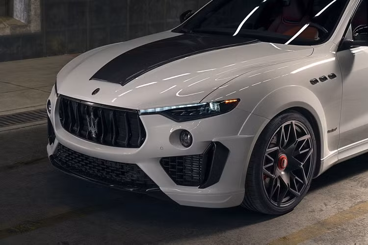 Một số phiên bản nâng cấp khác cũng được Novitec quan tâm chính là chiếc Levante với động cơ xăng V6 3.0 lít và động cơ dầu. Levante với động cơ xăng V6 giờ đây sở hữu khối sức mạnh 487 mã lực và 660 Nm, cao hơn con số 424 mã và 580 Nm ban đầu.