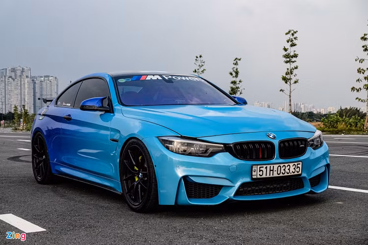 Một chủ sở hữu BMW M4 F82 tại TP.HCM đã mạnh tay chi hơn 1 tỷ đồng để nâng cấp xe. Ra mắt vào đầu năm 2014, BMW M4 F82 tại Việt Nam có giá 4,383 tỷ đồng. Số lượng mẫu xe này khá ít ỏi. Nếu tính cả giá trị xe, bản độ BMW M4 F82 này tiêu tốn của chủ nhân đến hơn 5 tỷ đồng. 