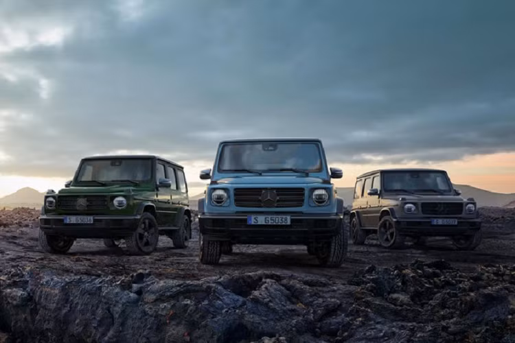 Mercedes hiện mới chỉ công bố nâng cấp trên Mercedes G-Class 2021 mới bản châu Âu. Chưa có thông tin về bản Mỹ. Phiên bản mạnh nhất của Mercedes G-Class mới tại châu Âu là G 400d trang bị động cơ diesel 6 xi-lanh thẳng hàng cho công suất 330 mã lực và 699 Nm.