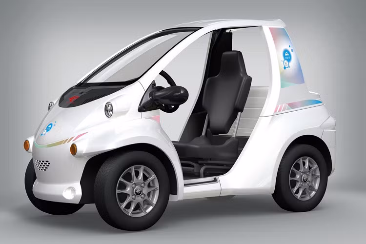 5. Toyota Coms: Toyota là một trong những hãng xe tiên phong sản xuất những mẫu xe siêu nhỏ 1 chỗ ngồi (microcar) và Toyota Coms là một ví dụ tiêu biểu. Chiếc xe chỉ có thể chở được một người và 2 túi hàng nhỏ, kiểu dáng siêu nhỏ giúp cho Toyota Coms có thể di chuyển dễ dàng ở những khu vực đông đúc. Xe có phạm vi hoạt động khoảng 50 km, tốc độ tối đa khoảng 60 km/h. Ảnh: Toyota Global.