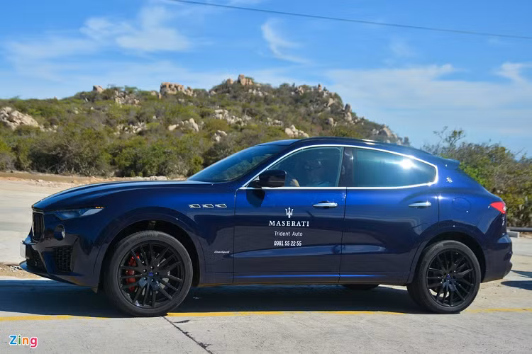 Tại Việt Nam, Maserati Levante có giá bán khởi điểm từ 5,5 tỷ đồng cho phiên bản tiêu chuẩn, phiên bản đắt nhất là Levante Trofeo có giá bán 14-17 tỷ đồng. Trong tầm giá này, đối thủ của Levante là những cái tên như Porsche Cayenne (4,7-9,7 tỷ đồng), Range Rover Sport (giá từ 4,8 tỷ đồng).