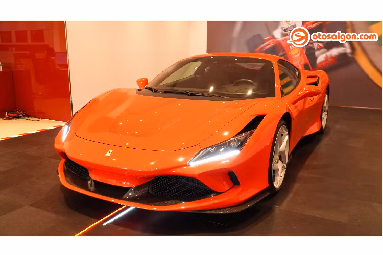 Hiện tại, trung tâm Dịch vụ Bảo dưỡng Ferrari đã và đang nhận bảo dưỡng, sửa chữa và chăm sóc cho nhiều dòng xe Ferrari tại Việt Nam, trong đó có những mẫu xe hàng hiếm như chiếc Ferrari F430 Scuderia hay Ferrari F355 F1 Spider đời 1999. Tại Việt Nam, giá xe Ferrari F8 Tributo sau khi hoàn tất các thủ tục giấy tờ, biển số sẽ không dưới 30 tỷ đồng.