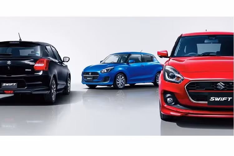 Theo đó, mẫu xe giá rẻ Suzuki Swift 2020 cũng có 2 kiểu lưới tản nhiệt như ở phiên bản cũ. Kiểu thứ nhất đơn giản hơn, đi kèm mắt lưới hình kim cương với thanh mạ crôm sáng bóng ở giữa. Trong khi đó, kiểu thứ hai được trang bị mắt lưới tản nhiệt hình tổ ong lớn hơn và đi kèm thanh nằm ngang ở giữa phối 2 màu.