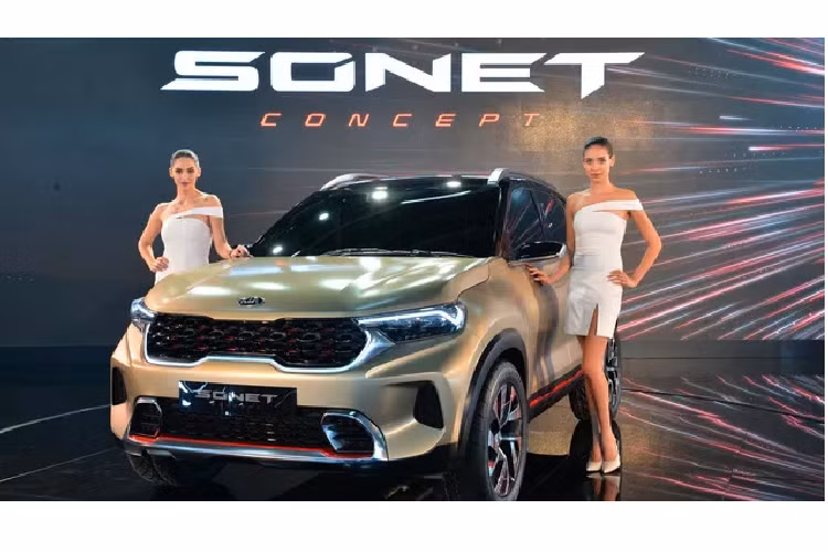 Hai cái tên mà chúng ta đang nói tới ở đây là dòng xe hoàn toàn mới Sonet cùng phiên bản X-Line của Seltos. Khởi đầu với mẫu xe Kia Sonet mới, đây là một dòng SUV toàn cầu hoàn toàn mới sẽ sớm ra mắt thị trường Ấn Độ từ quý III năm nay và sau đó lấn sân sang các thị trường khác.