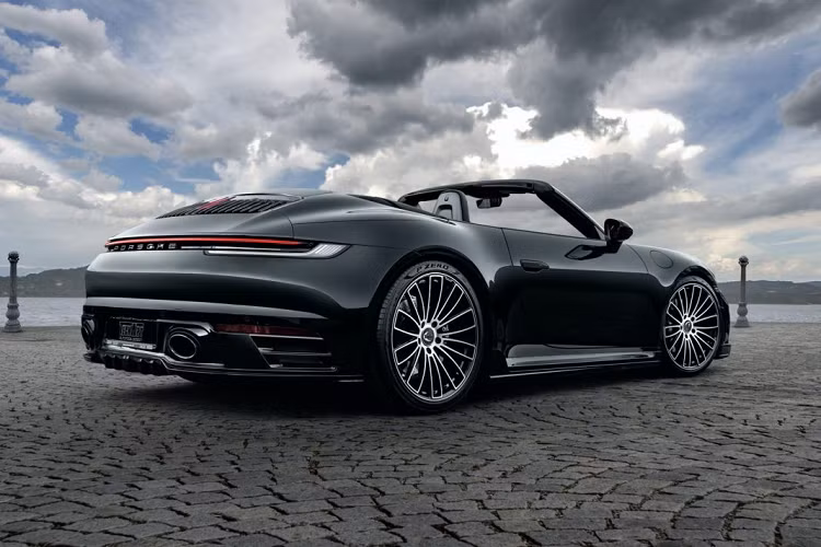 Giống với hệ thống ống xả trên Porsche 911 được nâng cấp, bộ Powerkit sẽ hoạt động dựa trên chế độ lái mà người lái lựa chọn. Khi chuyển sang chế độ Sport hoặc SportPlus, hệ thống nâng cấp công suất này sẽ tự động được kích hoạt. Nếu sử dụng xe ở chế độ Normal, tất cả các cấu hình động cơ đều sẽ ở mức nguyên bản.