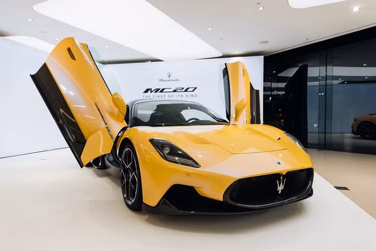 Maserati MC20 2021 vua cong bo 7,1 ty dong da “chay hang”