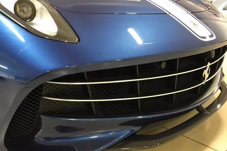 Diện mạo của Ferrari F60 khá giống với mẫu xe huyền thoại Ferrari 275 GTS-4 NART 1967.