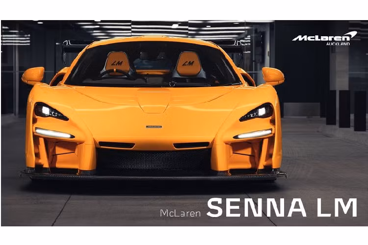 Cuối năm ngoái, McLaren Senna LM đã được thế giới biết đến nhưng không phải bởi thông cáo báo chí hay các bức ảnh nghệ thuật từ McLaren, mà nhờ các hình ảnh được đăng tải trên mạng khi chiếc Senna LM đặc biệt được giao cho đại lý McLaren Glasgow. 
