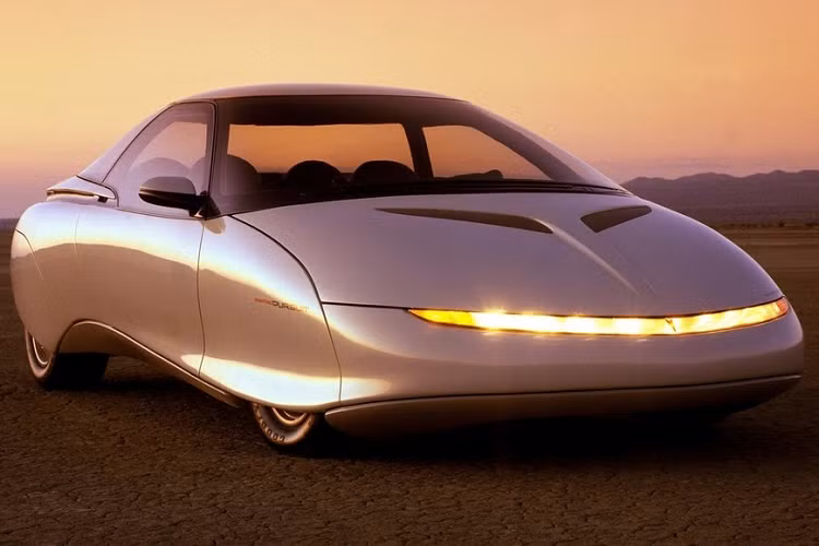 Nếu tất cả thương hiệu của GM đều chế tạo xe dựa trên những mẫu concept từ thập niên 1980, tương lai của họ có lẽ đã rất sáng sủa, hoặc ít nhất là cũng mang tới cho công chúng nhiều sản phẩm độc đáo vô cùng. Và chiếc xe Pontiac Pursuit 1987 này là một ví dụ.