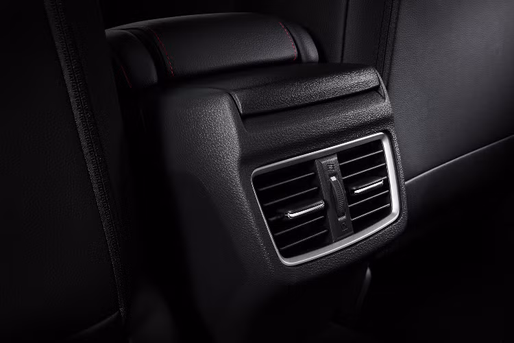 Honda Civic RS được bán tại Việt Nam là phiên bản cao cấp nhất của dòng Honda Civic, đồng thời thay thế phiên bản Civic 1.5L turbo mà Honda Việt Nam từng phân phối.