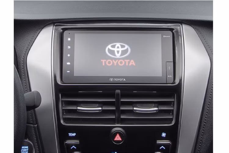 Giá xe Toyota Vios 2020 facelift tại Philippines tương đương từ 315 triệu đồng cho phiên bản tiêu chuẩn 1.3L và cao nhất 496 triệu đồng cho bản G CVT 1.5L.