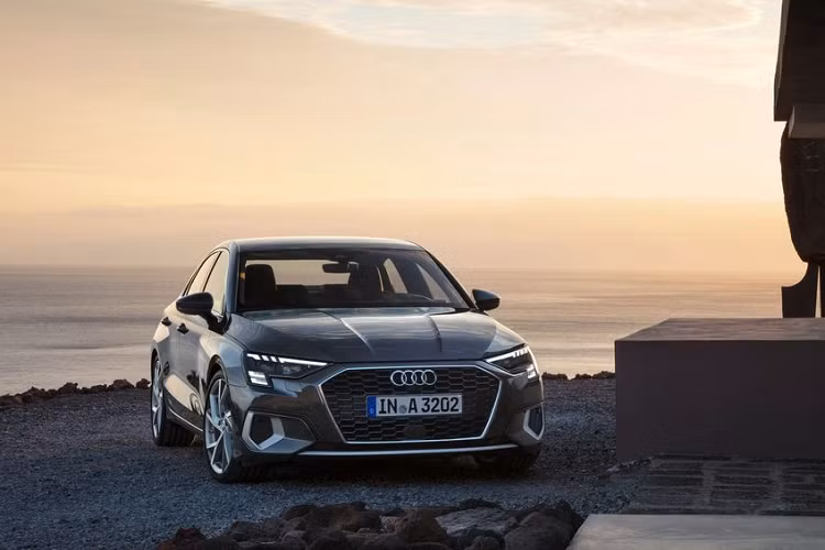 Đúng như kỳ vọng, Audi A3 Sedan mới được áp dụng lối thiết kế trẻ trung, các công nghệ hiện đại cũng như hệ thống lái và khung gầm mới.