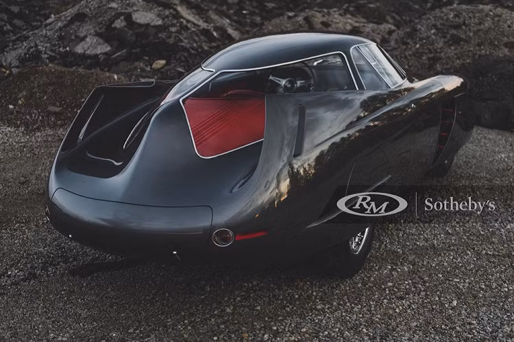 Trong năm 1987 mẫu xe B.A.T. 5 của Alfa Romeo đã được bán cho một nhà sưu tập ở California và trải qua giai đoạn phục chế kéo dài 1 năm trời trước khi được trưng bày tại Pebble Beach Concours d’Elegance trong tháng 8 năm 1988, nơi nó đoạt một giải thưởng tương xứng.