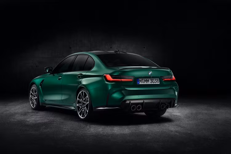 BMW M4 thế hệ trước cũng được sản xuất tại nhà máy Munich. Tuy nhiên, từ mùa xuân vừa rồi, thế hệ mới được chuyển sang nhà máy Dingolfing để BMW lắp đặt dây chuyền mới cho M4 Coupe và M3 mới.