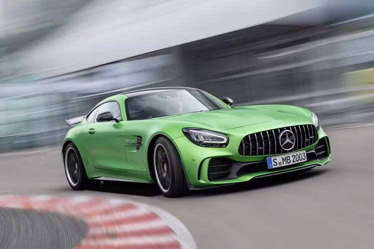 Mercedes-AMG GT R moi gan 12 ty dong chao hang dan choi Viet