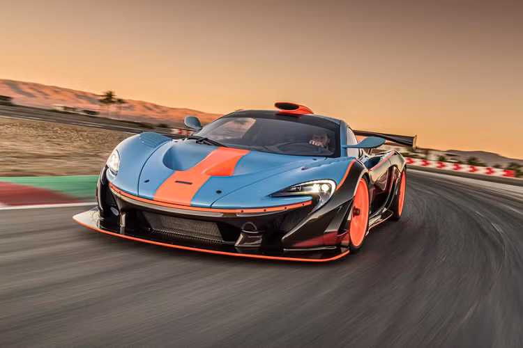 Vào năm ngoái, giá xe McLaren P1 GTR đầu tiên được Lanzante rao bán với mức giá 3,8 triệu USD cùng ODO 288 km, gấp 3 lần giá trị của chiếc McLaren P1 trên thị trường xe cũ.