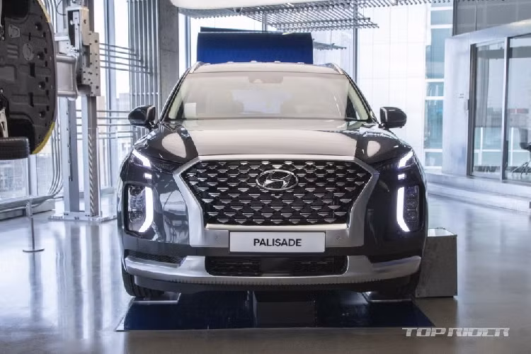 Tính từ đầu năm 2020 đến nay, lượng xe Hyundai Palisade bán ra tại Hàn Quốc đạt con số 58.822 chiếc. Như vậy, Hyundai Palisade là mẫu SUV nội địa bán chạy thứ hai tại Hàn Quốc, chỉ sau Kia Sorento (74.689 chiếc).
