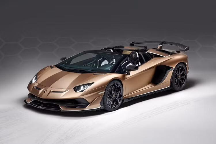 Sieu xe Lamborghini Aventador SVJ “dinh an” trieu hoi nghiem trong-Hinh-3