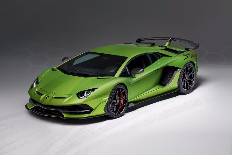 Sieu xe Lamborghini Aventador SVJ “dinh an” trieu hoi nghiem trong