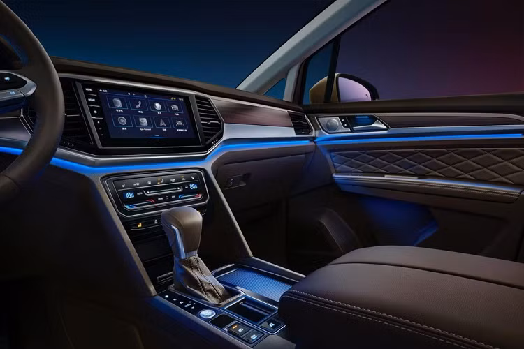 Bảng đồng hồ kỹ thuật số Virtual Cockpit, hệ thống thông tin giải trí thế hệ mới nhất...