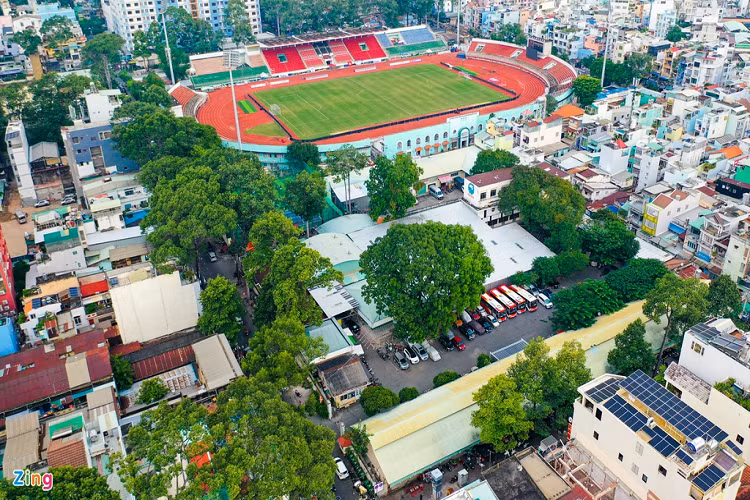 Một khu đất có diện tích lên đến 10.618 m2 tại số 132 Đào Duy Từ (quận 10). Vào tháng 3/2017, Công ty cổ phần Văn Phú - Bắc Ái đã ký hợp đồng nguyên tắc chuyển nhượng toàn bộ quyền sử dụng đất tại khu đất này cho Công ty TNHH Joming. Giá trị chuyển nhượng khu đất thời điểm đó là 370 tỷ đồng, tương đương khoảng 35 triệu đồng/m2. 