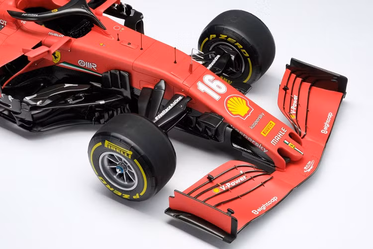 Ở đời thực, chiếc SF1000 đã được chế tạo để chúc mừng giải đua Grand Prix thứ 1000 trong năm 2020 của Scuderia Ferrari, nhưng tiếc rằng đội đua đã không có gì để ăn mừng trong năm nay sau khi Ferrari không có lấy một chiến thắng và kết thúc mùa giải ở vị trí thứ 6, thành tích tệ nhất của đội trong 40 năm qua.