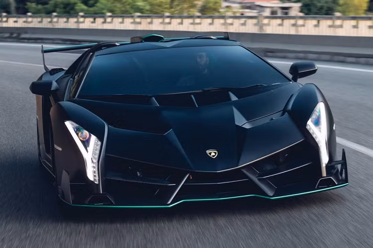 Hãng đấu giá RM Sotheby hy vọng sẽ thu về 5,6 triệu USD cho siêu xe độc và hiếm này. Phiên đấu giá sẽ diễn ra ngày 5/2 tại thủ đô Paris, Pháp.