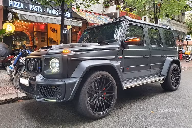  Mercedes-AMG G63 Edition 1 mới vốn đã là phiên bản đặc biệt so với G63 thông thường nhưng do số lượng của chiếc SUV này tại Việt Nam khá nhiều (khoảng 18 chiếc) khiến vẻ đẹp của G63 Edition 1 bị giảm bớt phần đặc sắc.