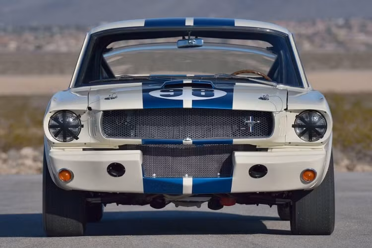 Giờ đây, chiếc Ford Mustang Shelby GT350R mang tính lịch sử này đang trên đường đến với phiên đấu giá Original Spring Classic lần thứ 33 do Meccum Auction tổ chức. Tại đây, chiếc xe được kỳ vọng sẽ trở thành chiếc Mustang có giá cao nhất, vượt qua con số 3,4 triệu Đô-la mà chiếc Ford Bullitt 1968 từng lập được cách đây không lâu.
