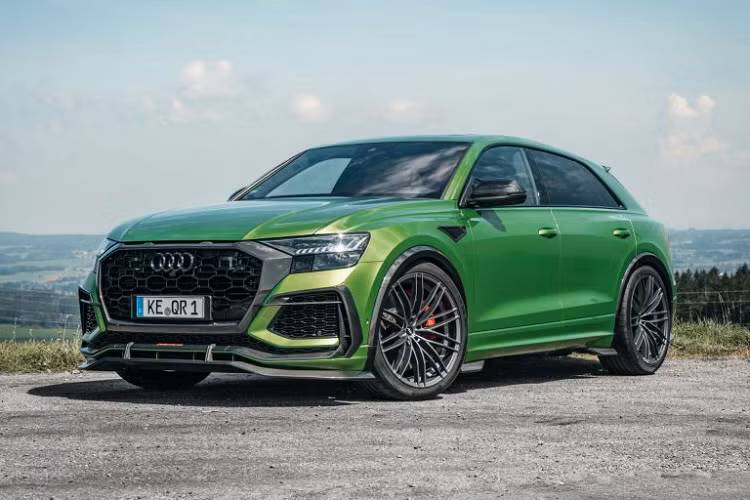 Được xây dựng dựa trên nguyên mẫu xe Audi RSQ8 2020 mới, phiên bản độ này được đặt tên ABT RSQ8-R và sẽ được sản xuất giới hạn chỉ 125 chiếc, biểu trưng cho 125 năm thành lập và phát triển của thương hiệu ABT.