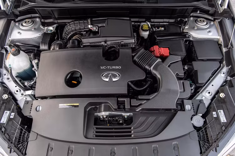 Bên cạnh các tính năng an toàn, Infiniti QX50 thế hệ mới còn bổ sung điểm phát sóng WiFi tiêu chuẩn mới và kính trước bên nhiều lớp cách âm giúp cabin yên tĩnh hơn một chút. Cuối cùng nhưng không kém phần quan trọng, khách hàng có thêm tùy chọn màu Mineral Black mới.