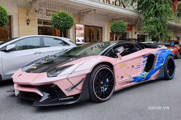 Siêu phẩm Lamborghini Aventador độ Liberty Walk Edition 50 độc nhất tại Việt Nam chắc hẳn đã không còn xa lạ với bất kỳ dân mê xe nào.