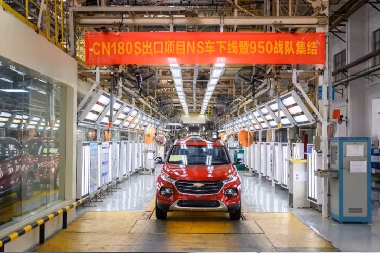 Vào hồi tháng 7 năm nay, tập đoàn General Motors (GM) đã hé lộ việc sẽ ra mắt một mẫu crossover cỡ C hoàn toàn mới tại thị trường Nam Mỹ. Sau một thời gian chuẩn bị, cuối cùng thì mẫu crossover này cũng trình làng tại thị trường Chile dưới cái tên Chevrolet Groove 2020 mới.