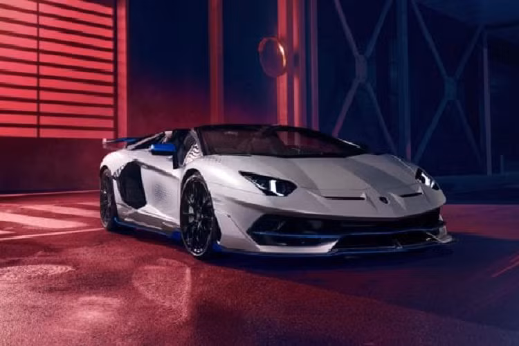 Với siêu xe Lamborghini Aventador SVJ Roadster, hãng siêu xe Ý đã công bố sẽ sản xuất giới hạn 800 chiếc. Gần đây, thương hiệu đã công bố một phiên bản cực giới hạn được phát triển dựa trên chính dòng xe này mang tên “Xago Edition”.