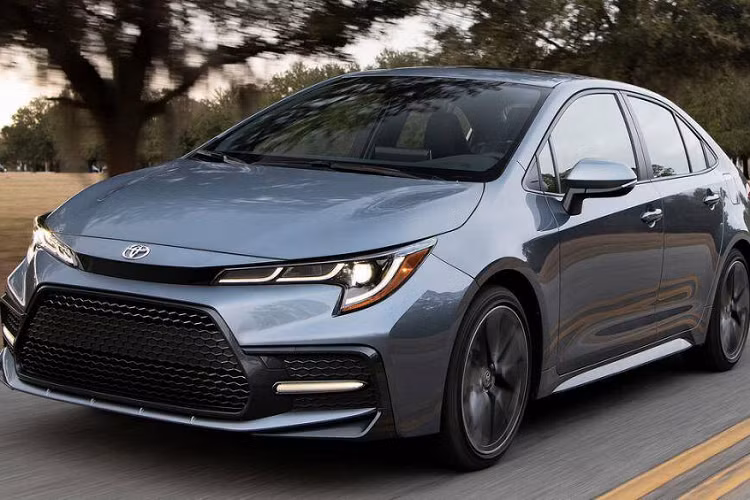4. Toyota Corolla Hybrid 2021 - 4,52L/ 100km