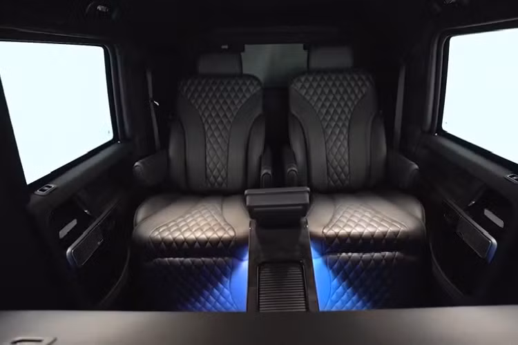 Inkas Mercedes-AMG G63 Limo 2020 dù dài hơn xe thường nhưng vẫn chỉ có 4 ghế mà thôi 