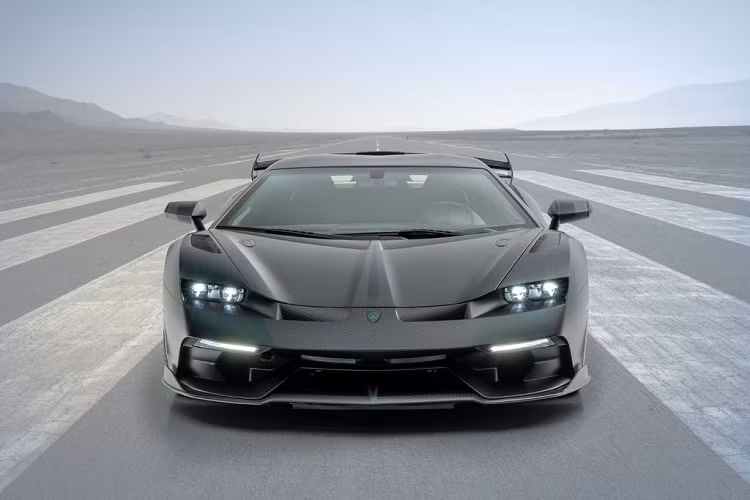 Trái tim V12 6.5 lít hút khí tự nhiên của chiếc Lamborghini Aventador độ khủng này cũng được Mansory tinh chỉnh, nâng công suất từ 759 mã lực và 720 Nm lên thành 799 mã và 780 Nm mô-men xoắn. Sự nâng cấp hiệu suất này còn được hỗ trợ bởi hệ thống 4 ống xả, được giới thiệu với khả năng tạo ra những âm thành đầy quyến rũ.
