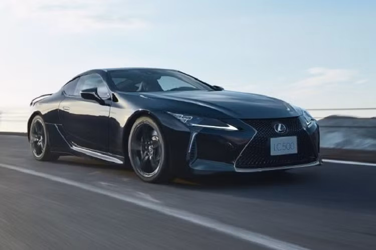 Thương hiệu xe sang Nhật Bản vừa giới thiệu một phiên bản Lexus LC 2021 mới, đó là LC Aviation - được tạo ra dựa trên những yêu cầu, mong muốn của khách hàng Nhật Bản. Aviation chỉ được cung cấp cho hai mẫu LC500 và LC500h hàng đầu.