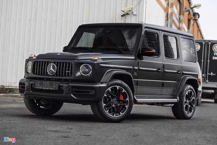 Từ khi được nâng cấp thế hệ mới vào năm 2018, "ông vua off-road" Mercedes-AMG G 63 mới dần trở nên phổ biến hơn tại Việt Nam dù mức giá đắt đỏ. Mới đây, chiếc Mercedes-AMG G 63 với gói địa hình Trail Package vừa được mang về Việt Nam. Đây là chiếc Mercedes-AMG G 63 đầu tiên tại Việt Nam sở hữu gói trang bị này. 